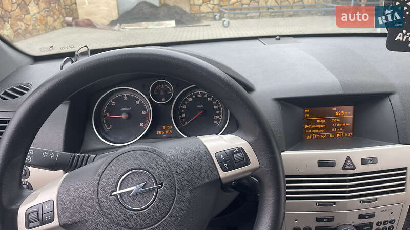 Хэтчбек Opel Astra 2008 в Могилев-Подольске фото 4 Хэтчбек Opel Astra 2008 в Могилев-Подольске