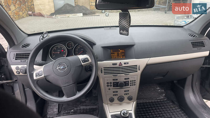 Хэтчбек Opel Astra 2008 в Могилев-Подольске фото 6 Хэтчбек Opel Astra 2008 в Могилев-Подольске