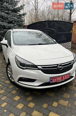 Универсал Opel Astra 2018 в Львове