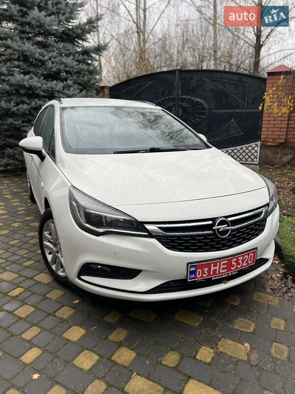 Універсал Opel Astra 2018 в Львові