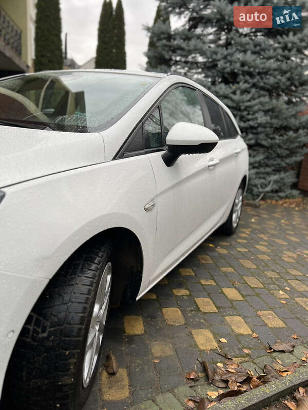 Універсал Opel Astra 2018 в Львові