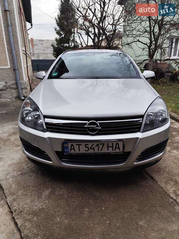 Универсал Opel Astra 2005 в Надворной