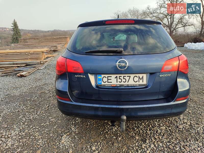 Универсал Opel Astra 2011 в Черновцах