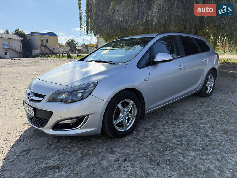 Універсал Opel Astra 2013 в Ладижині