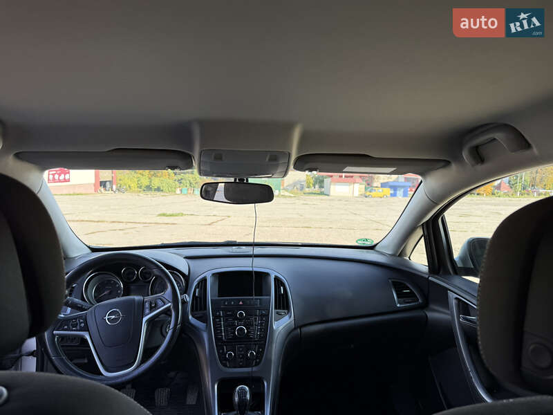 Універсал Opel Astra 2013 в Ладижині