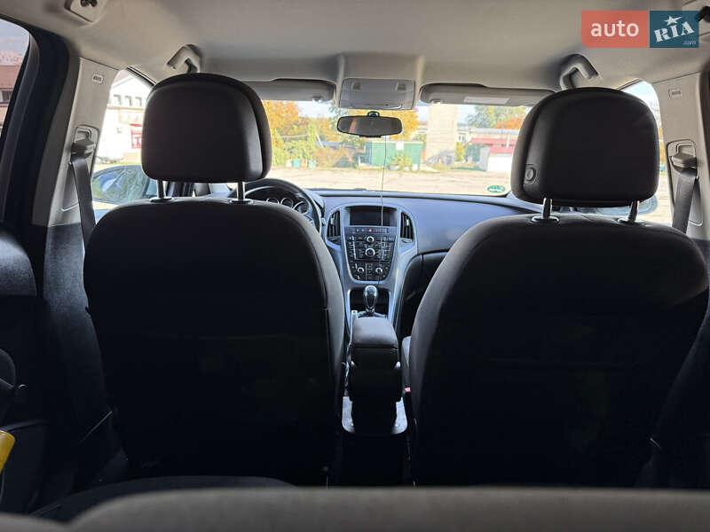 Універсал Opel Astra 2013 в Ладижині