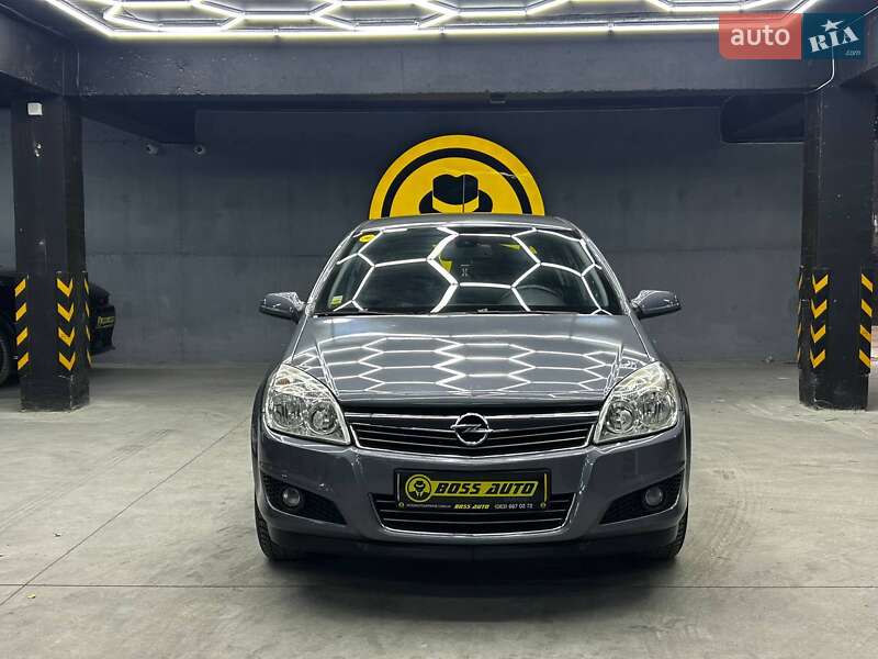 Хетчбек Opel Astra 2007 в Чернівцях