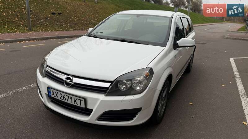 Хэтчбек Opel Astra 2006 в Боярке