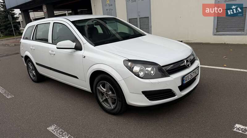 Хэтчбек Opel Astra 2006 в Боярке