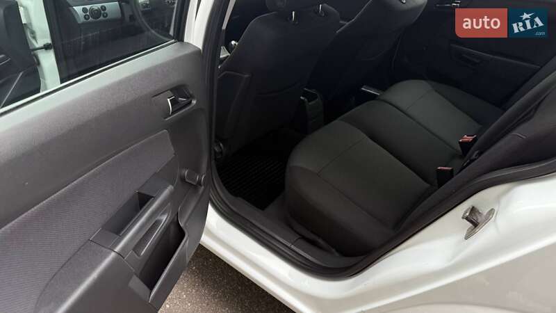 Хэтчбек Opel Astra 2006 в Боярке