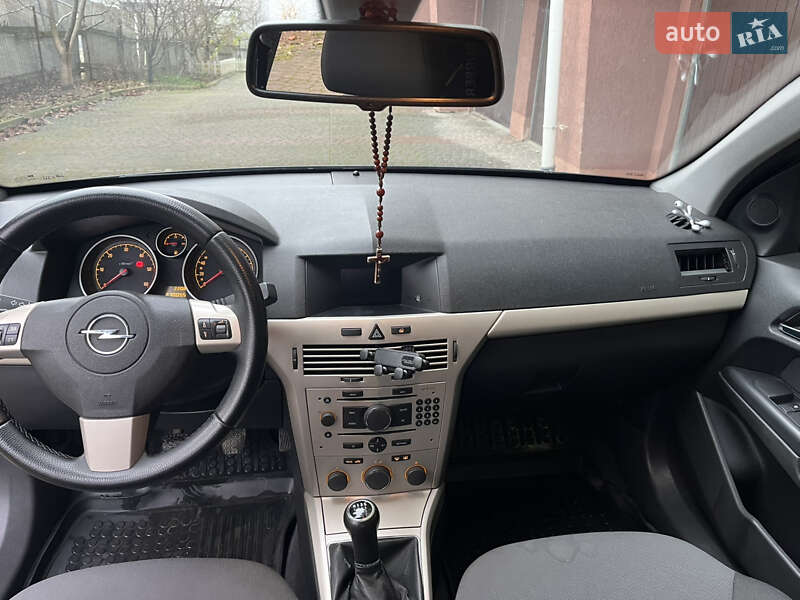 Универсал Opel Astra 2008 в Пустомытах