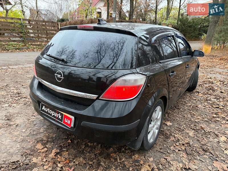 Хэтчбек Opel Astra 2005 в Киеве