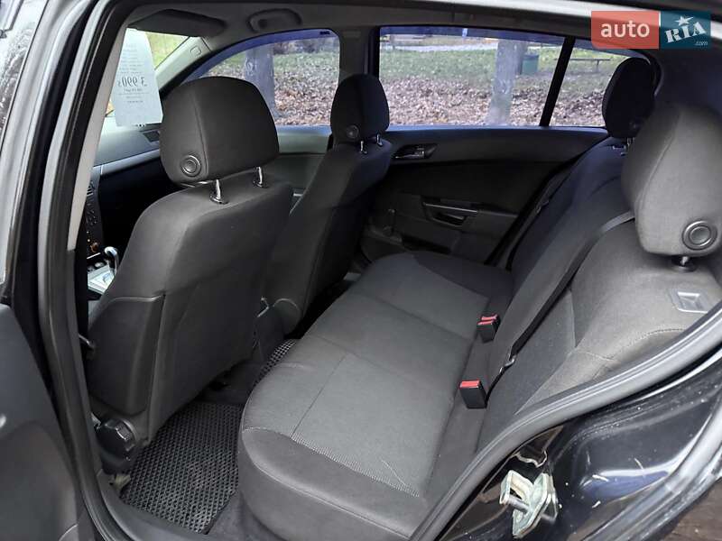 Хэтчбек Opel Astra 2005 в Киеве