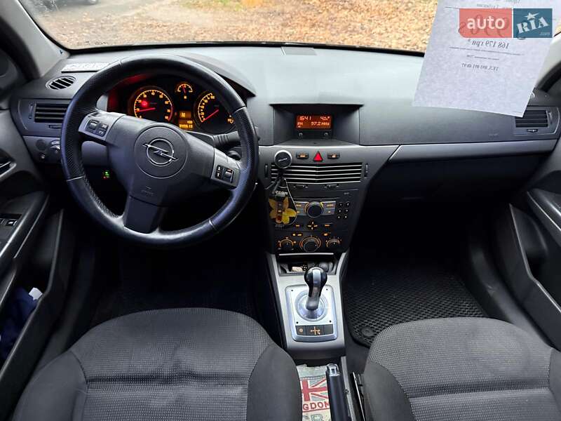 Хэтчбек Opel Astra 2005 в Киеве