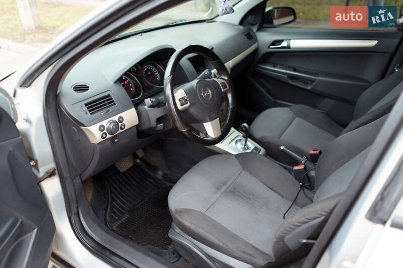 Хэтчбек Opel Astra 2007 в Полтаве фото 16 Хэтчбек Opel Astra 2007 в Полтаве