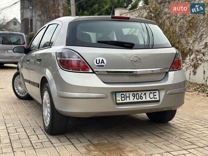 Хэтчбек Opel Astra 2008 в Одессе