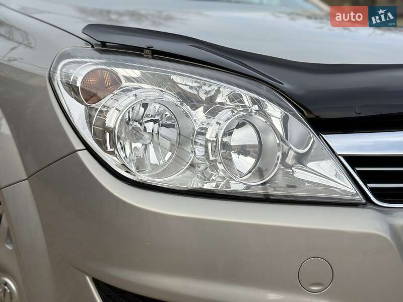 Хэтчбек Opel Astra 2008 в Одессе