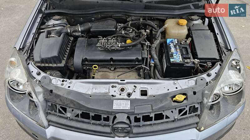 Універсал Opel Astra 2005 в Харкові