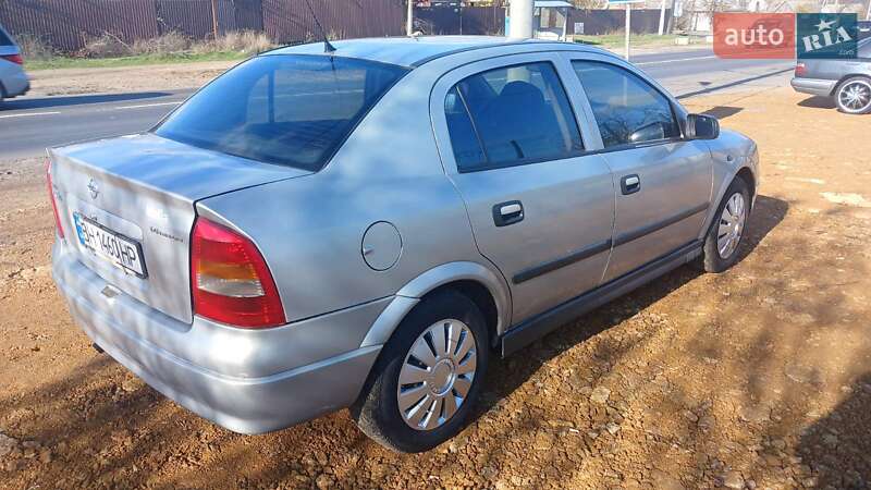 Седан Opel Astra 2006 в Одессе