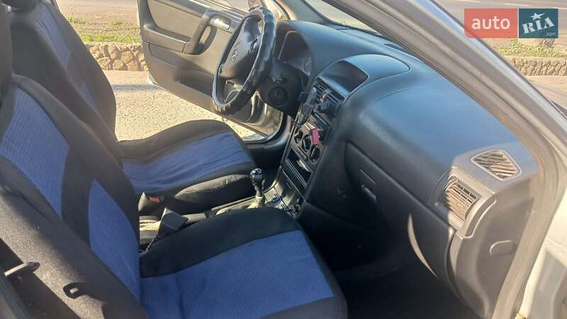 Седан Opel Astra 2006 в Одессе