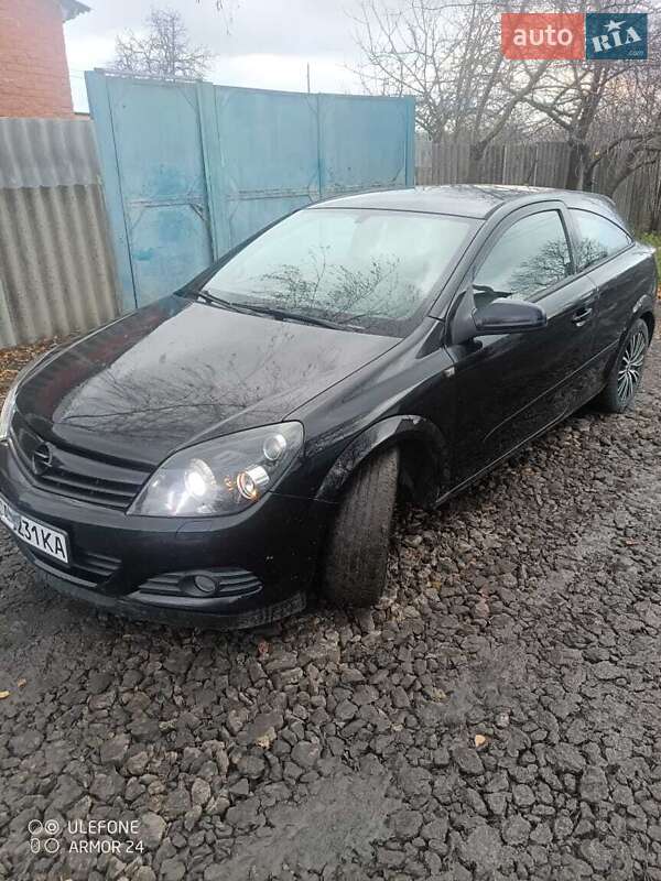 Хэтчбек Opel Astra 2006 в Чугуеве