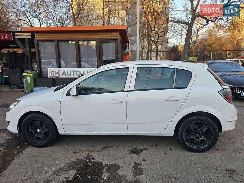 Хетчбек Opel Astra 2012 в Львові