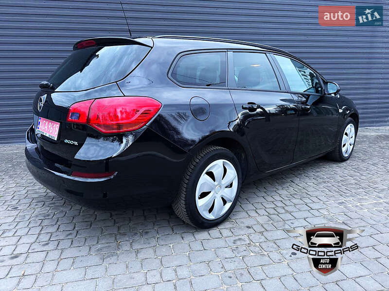 Универсал Opel Astra 2011 в Каменском