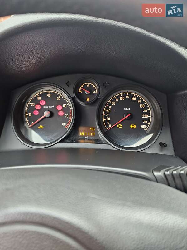 Хэтчбек Opel Astra 2006 в Киеве