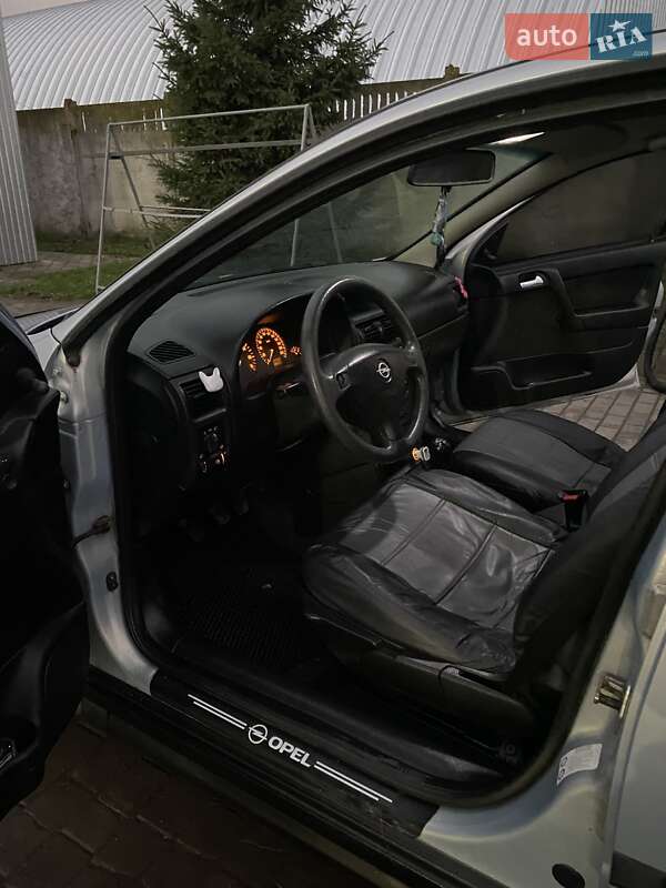 Седан Opel Astra 2004 в Козятині
