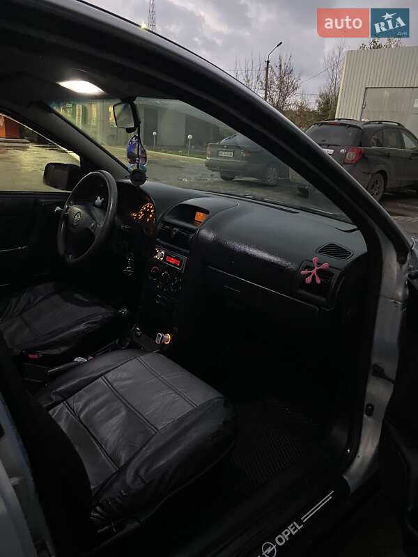 Седан Opel Astra 2004 в Козятині