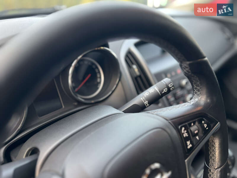 Универсал Opel Astra 2013 в Виннице