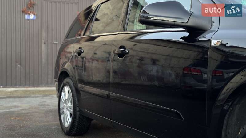 Універсал Opel Astra 2010 в Калуші