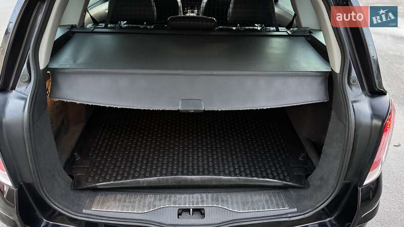 Універсал Opel Astra 2010 в Калуші