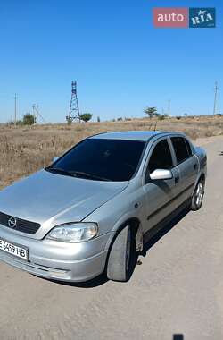 Седан Opel Astra 2005 в Баштанке