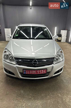 Універсал Opel Astra 2008 в Києві