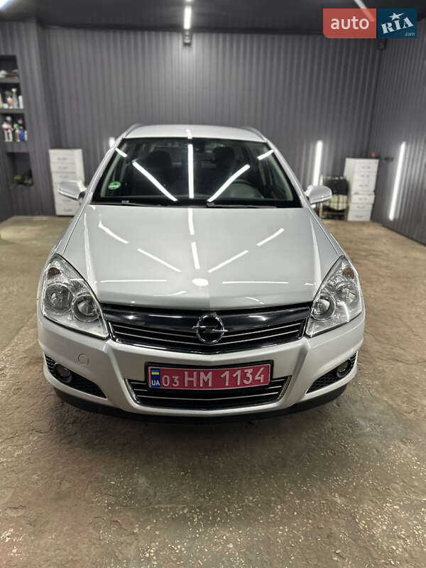 Універсал Opel Astra 2008 в Києві