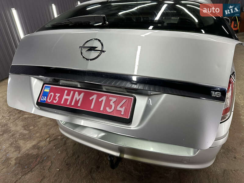 Універсал Opel Astra 2008 в Києві