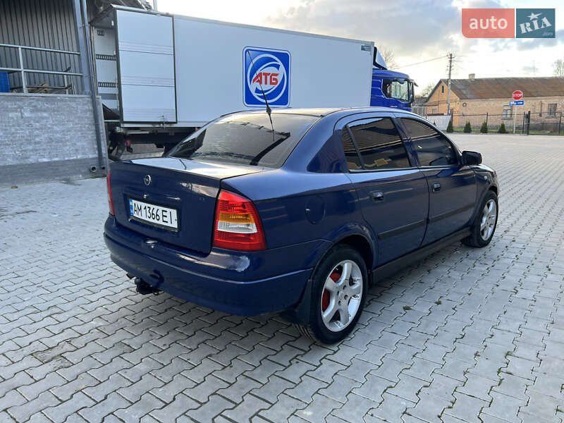 Седан Opel Astra 2007 в Изяславе