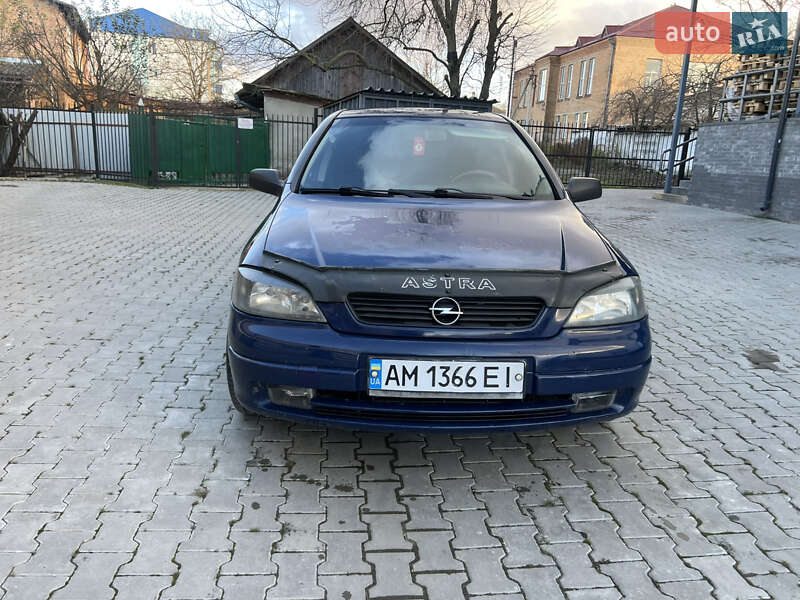 Седан Opel Astra 2007 в Изяславе