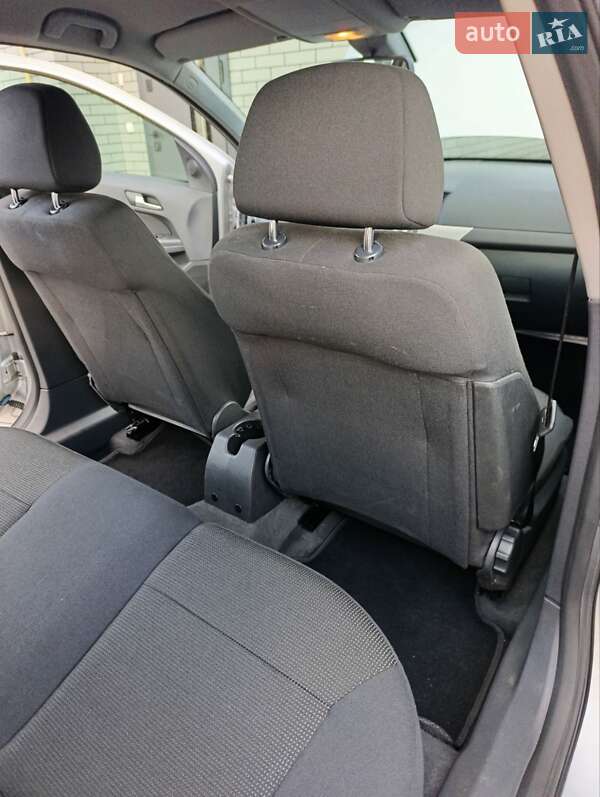 Універсал Opel Astra 2009 в Луцьку фото 47 Універсал Opel Astra 2009 в Луцьку