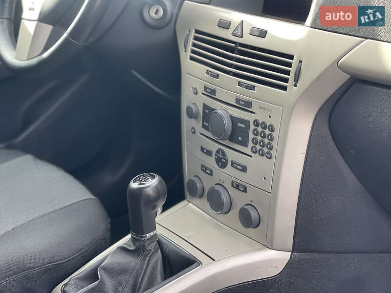 Универсал Opel Astra 2007 в Прилуках