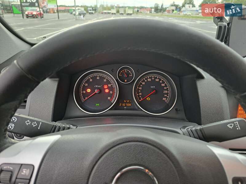 Універсал Opel Astra 2009 в Львові