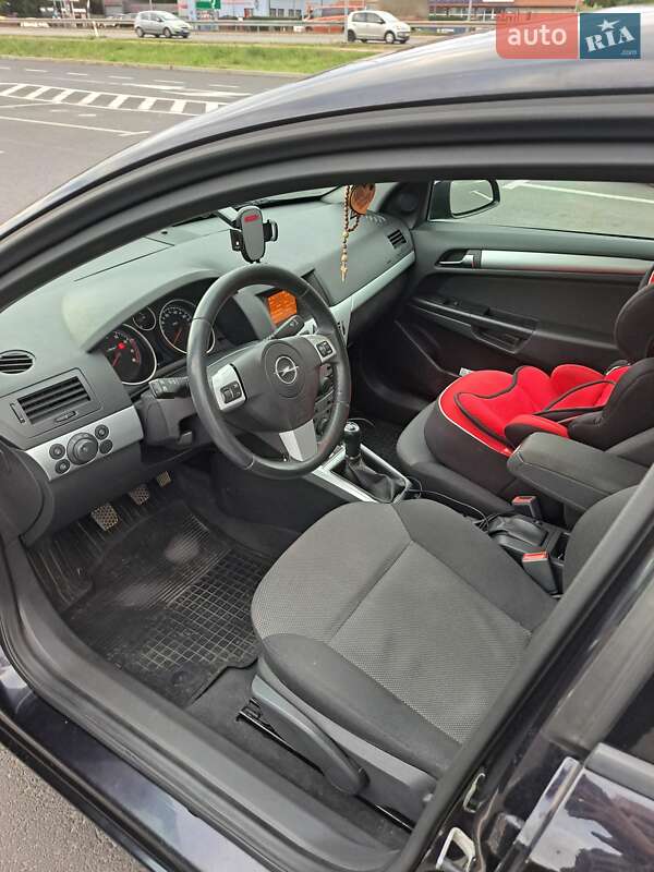 Універсал Opel Astra 2009 в Львові