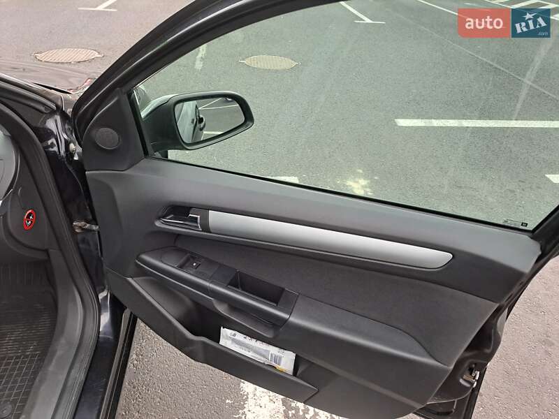 Універсал Opel Astra 2009 в Львові