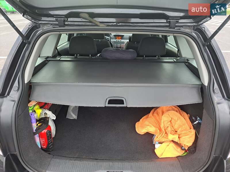 Універсал Opel Astra 2009 в Львові