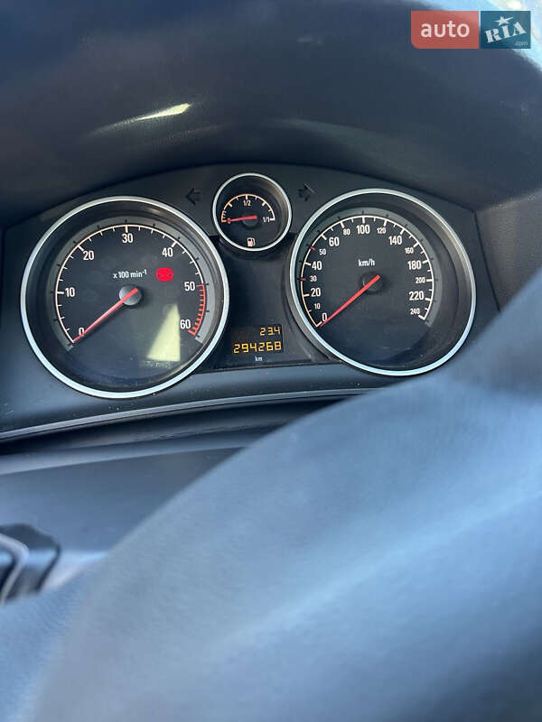 Універсал Opel Astra 2010 в Бродах