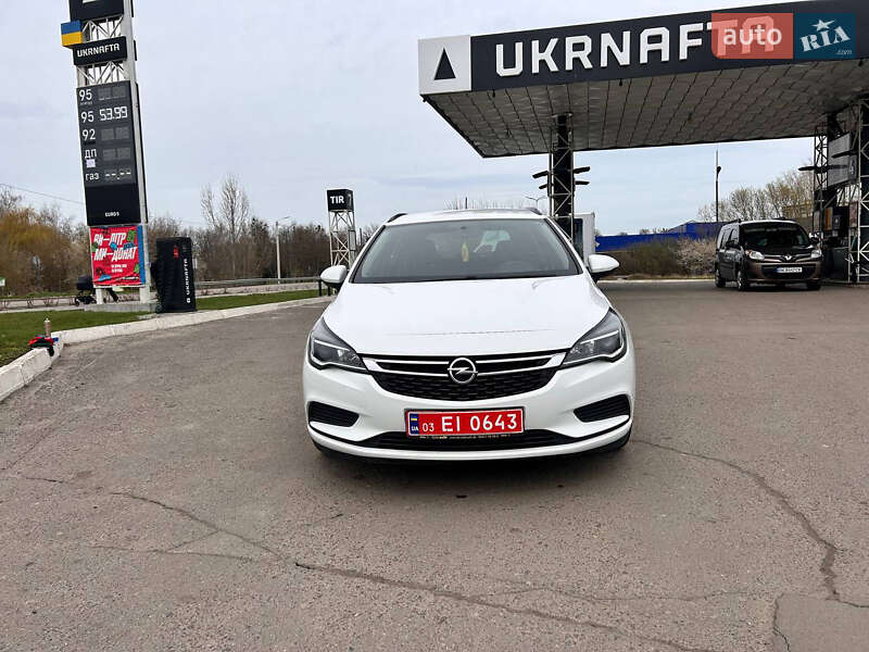 Універсал Opel Astra 2019 в Рівному