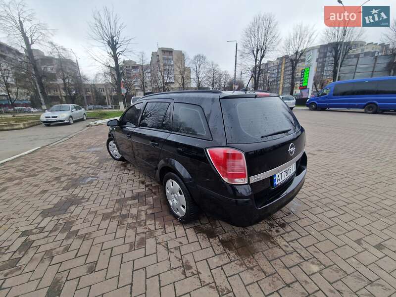 Универсал Opel Astra 2005 в Ивано-Франковске