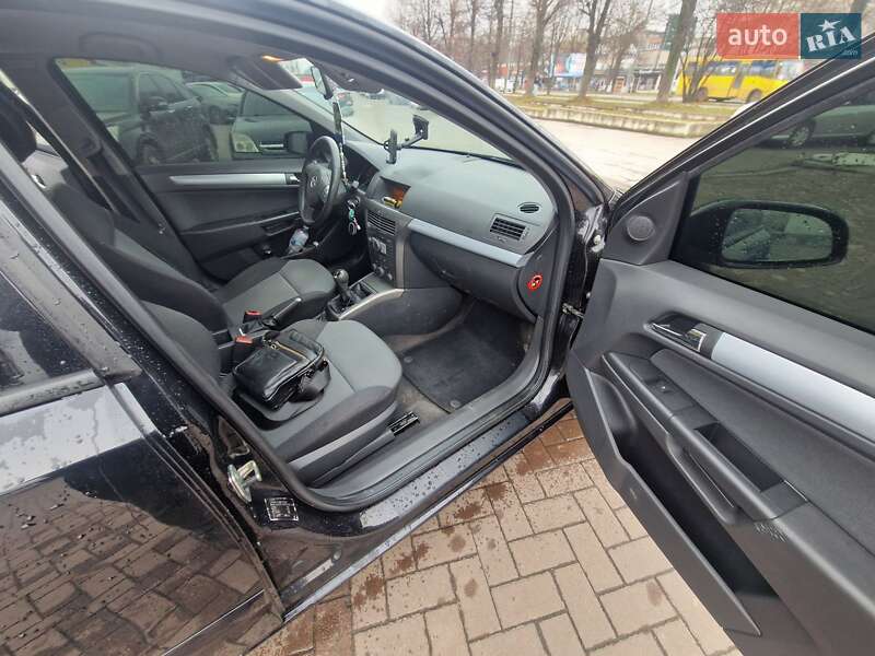 Универсал Opel Astra 2005 в Ивано-Франковске