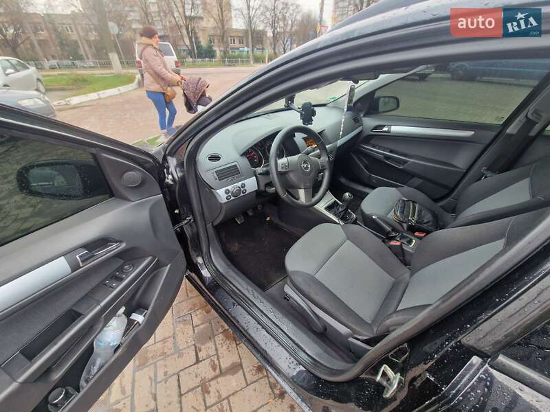 Универсал Opel Astra 2005 в Ивано-Франковске
